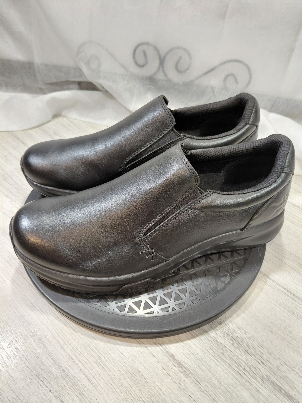 NEW KURU Men's KIVI 2 Black All Leather Upper Slip On Shoes SIZE 10